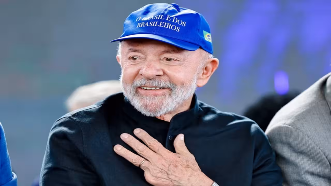 Aprovação de Lula cresce entre eleitores de renda mais alta e ensino superior
